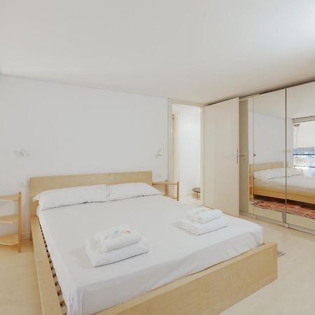 Ferienwohnung Sant'Agostino - Charming Retreat 210M From M2 Mailand Exterior foto