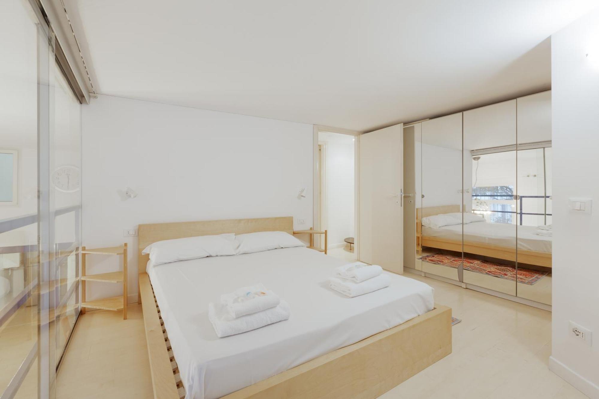 Ferienwohnung Sant'Agostino - Charming Retreat 210M From M2 Mailand Exterior foto