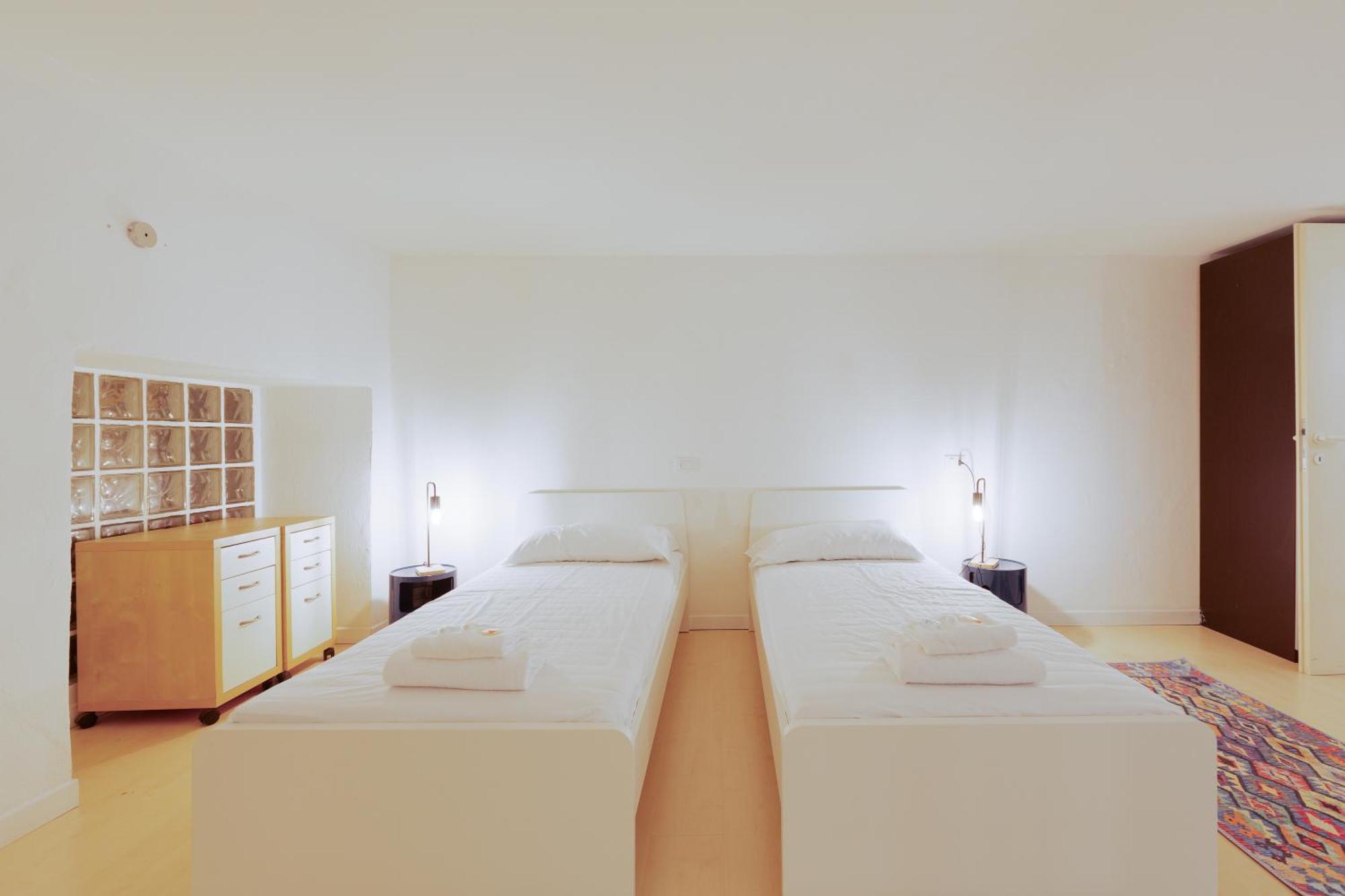 Ferienwohnung Sant'Agostino - Charming Retreat 210M From M2 Mailand Exterior foto
